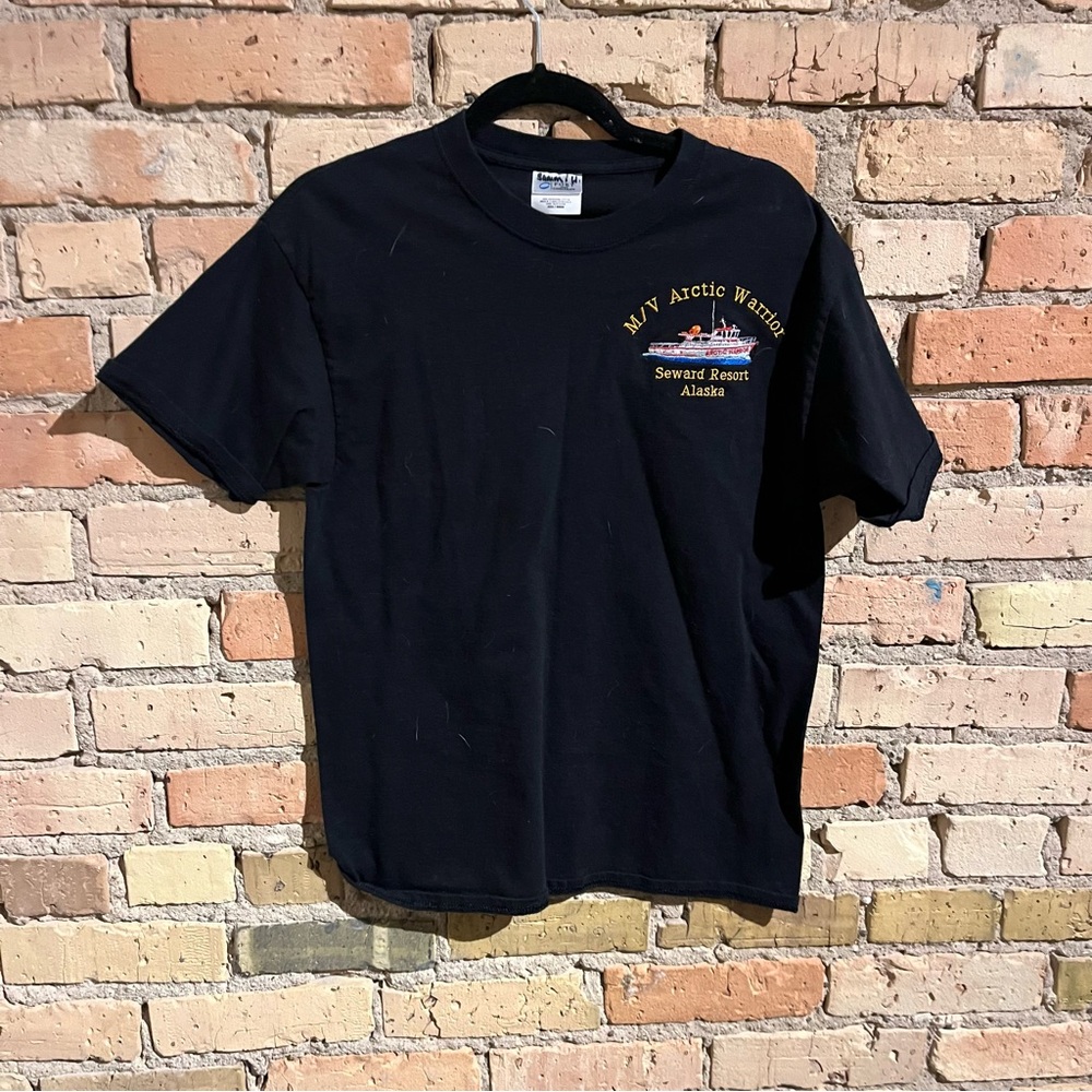 Vintage embroidered cruise shirt size medium